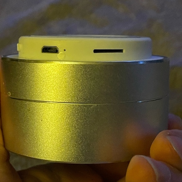 Hypergear portable Bluetooth speaker - Picture 6 of 7